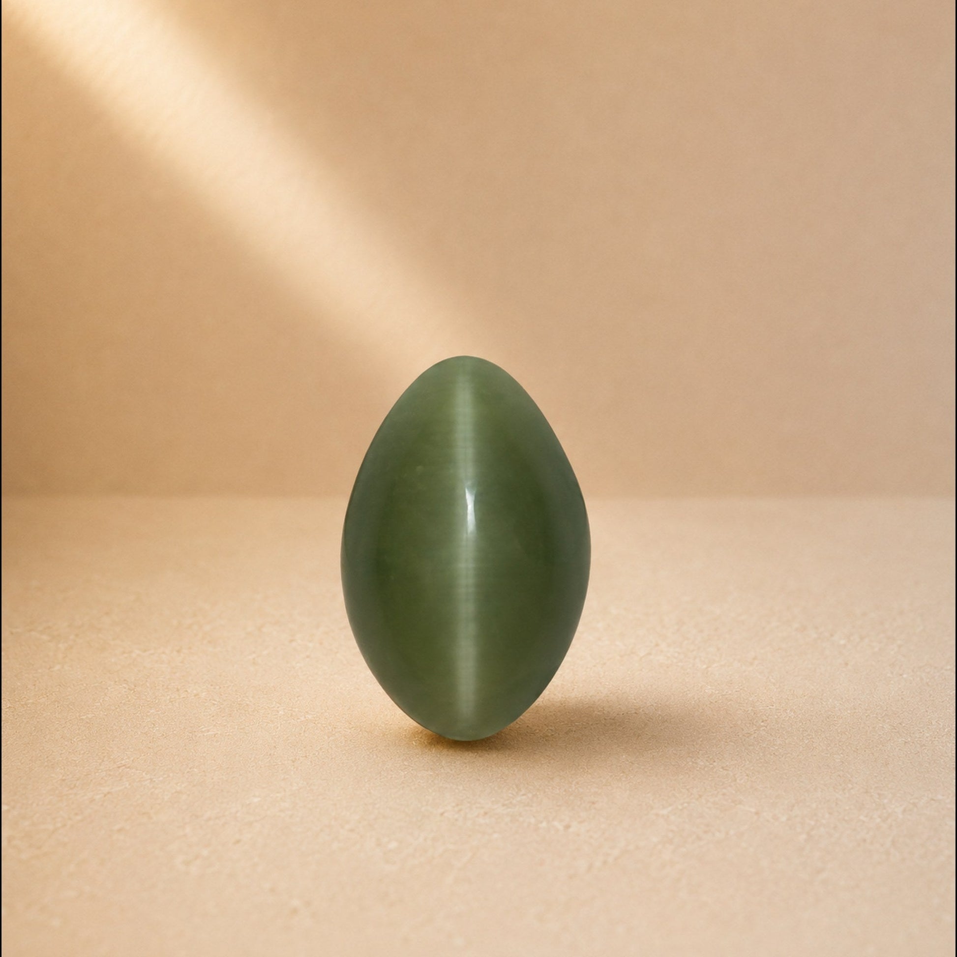 Cats Eye Quartz 9 Carats — Dharmikstone
